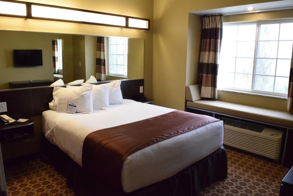 Microtel Inn And Suites Pecos Rom bilde