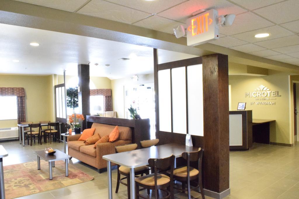 Microtel Inn And Suites Pecos Eksteriør bilde